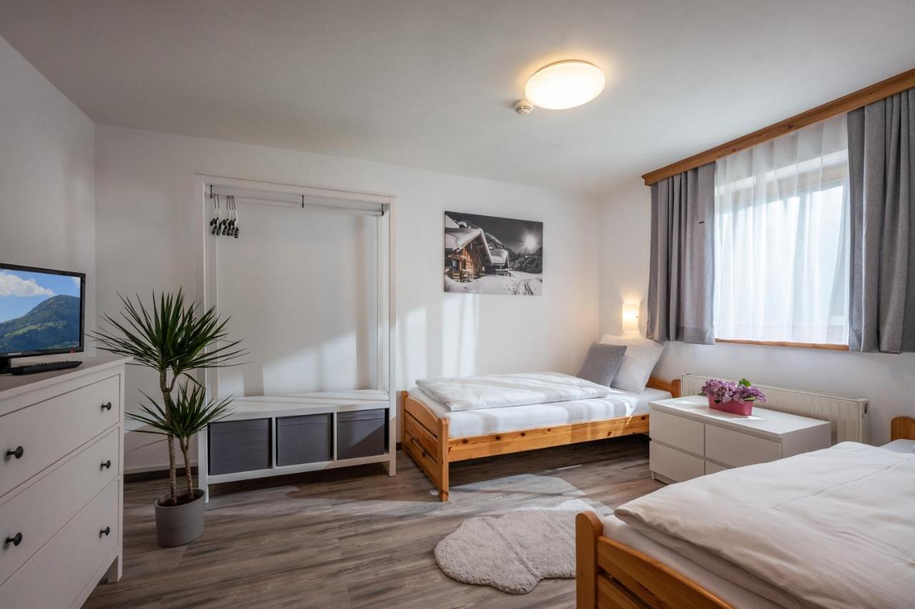 Hotel Schmiedboden โอแบร์นดอร์ฟ อิน ทิโรล ภายนอก รูปภาพ