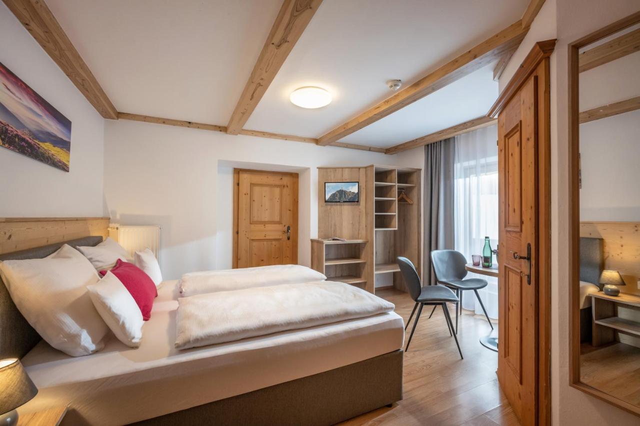 Hotel Schmiedboden โอแบร์นดอร์ฟ อิน ทิโรล ภายนอก รูปภาพ