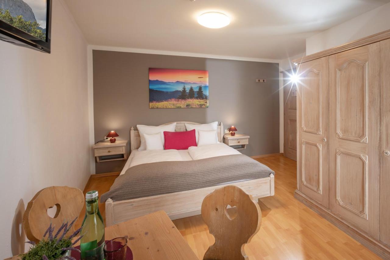 Hotel Schmiedboden โอแบร์นดอร์ฟ อิน ทิโรล ภายนอก รูปภาพ